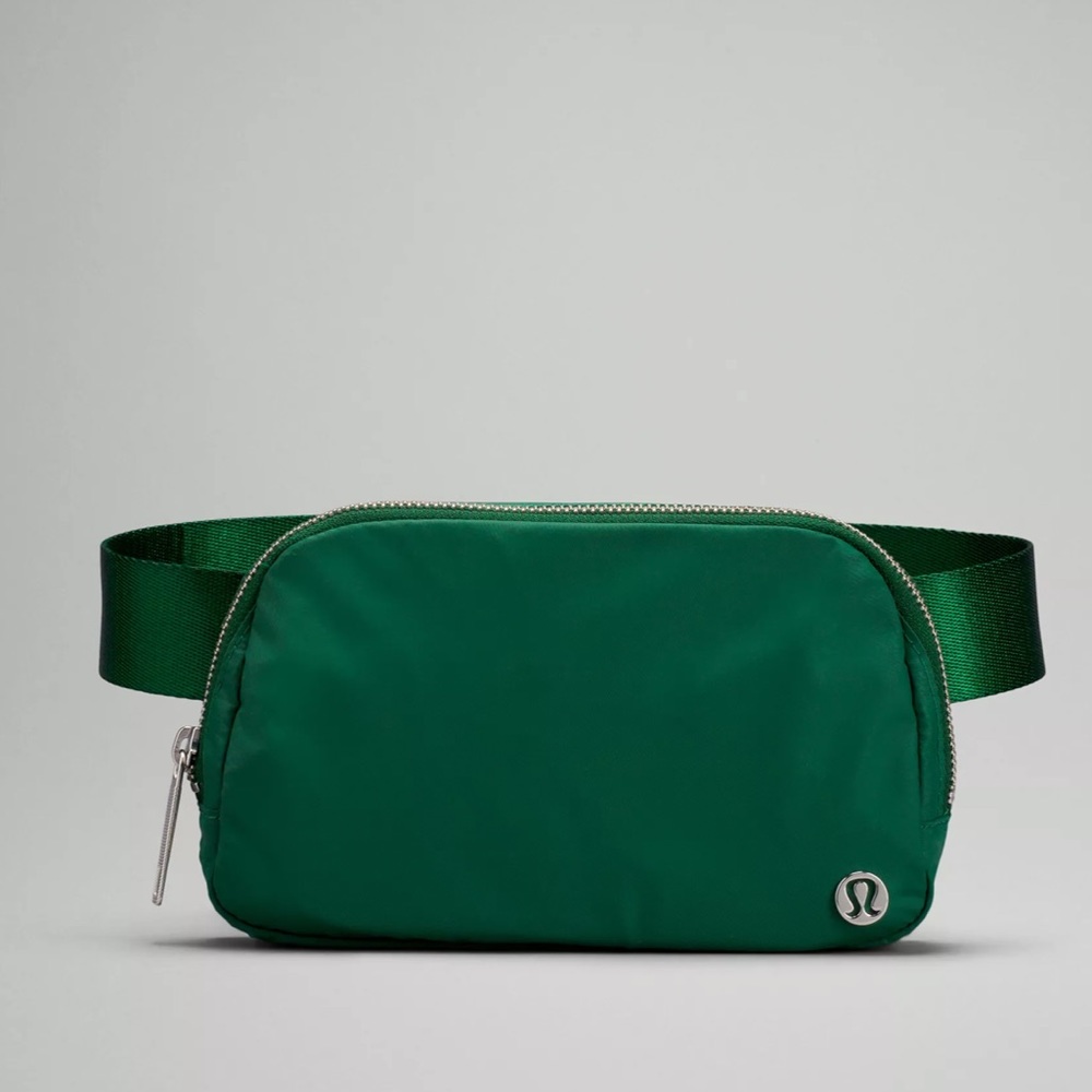 NWT Lululemon Everywhere Belt Bag